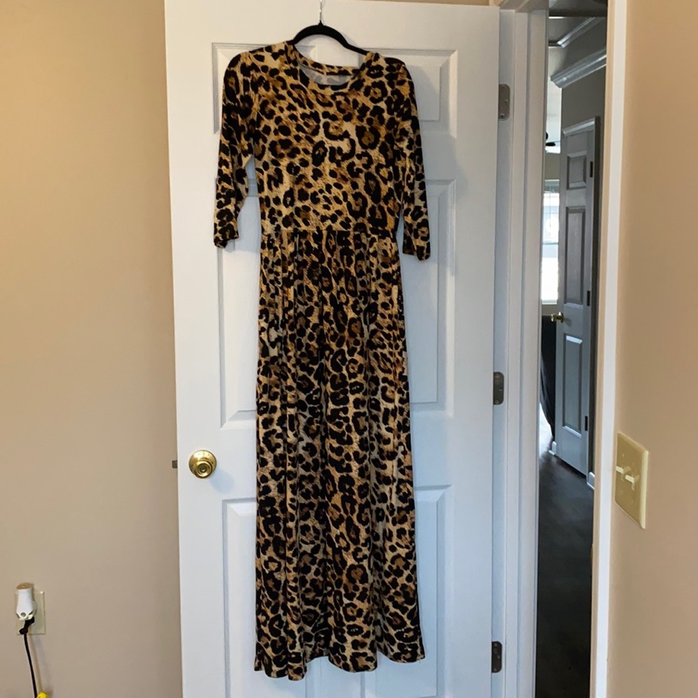 Leopard print maxi dress